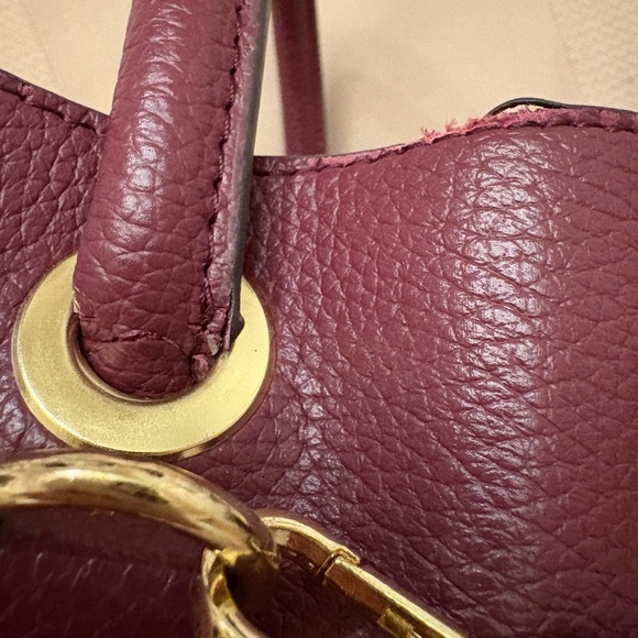 burgundy bucket bag - Picture 7 of 8